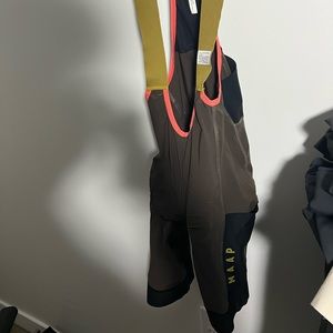 MAAP Mens Medium Alt_road cargo bib